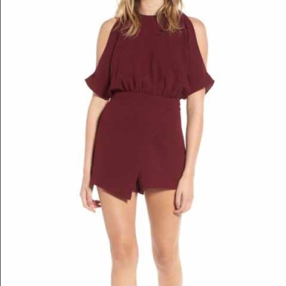 Lush Cold Shoulder‎ Romper